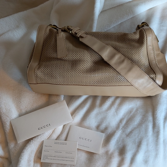 GUCCI tan perforated leather small shoulder bag - Picture 4 of 9